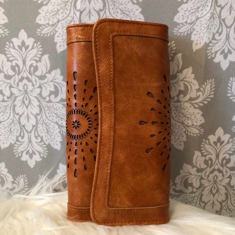💥Clearance💥 Earthy Faux Leather Wallet